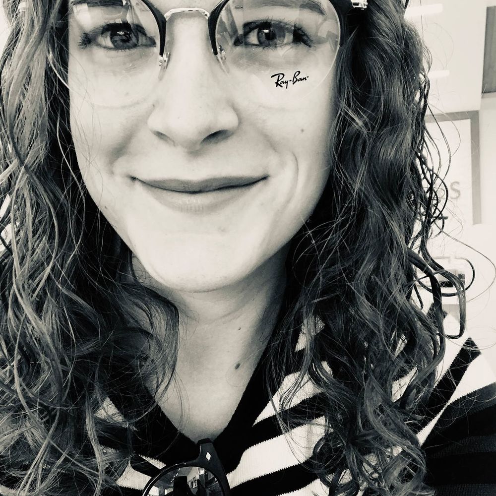 Meet your Posher, Carrie